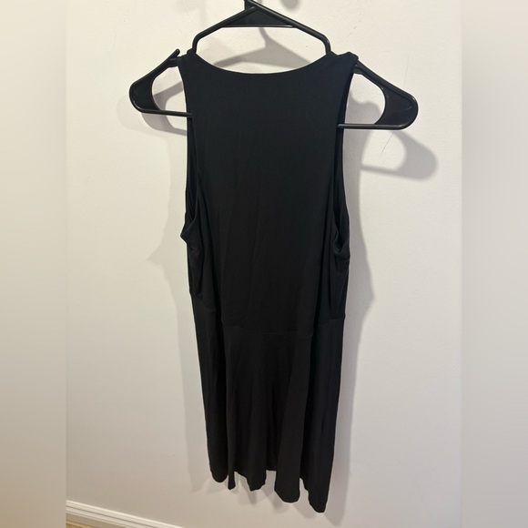 Like new- ATHLETA -Black Sleeveless Santorini Thera Dress - Picture 3 of 10